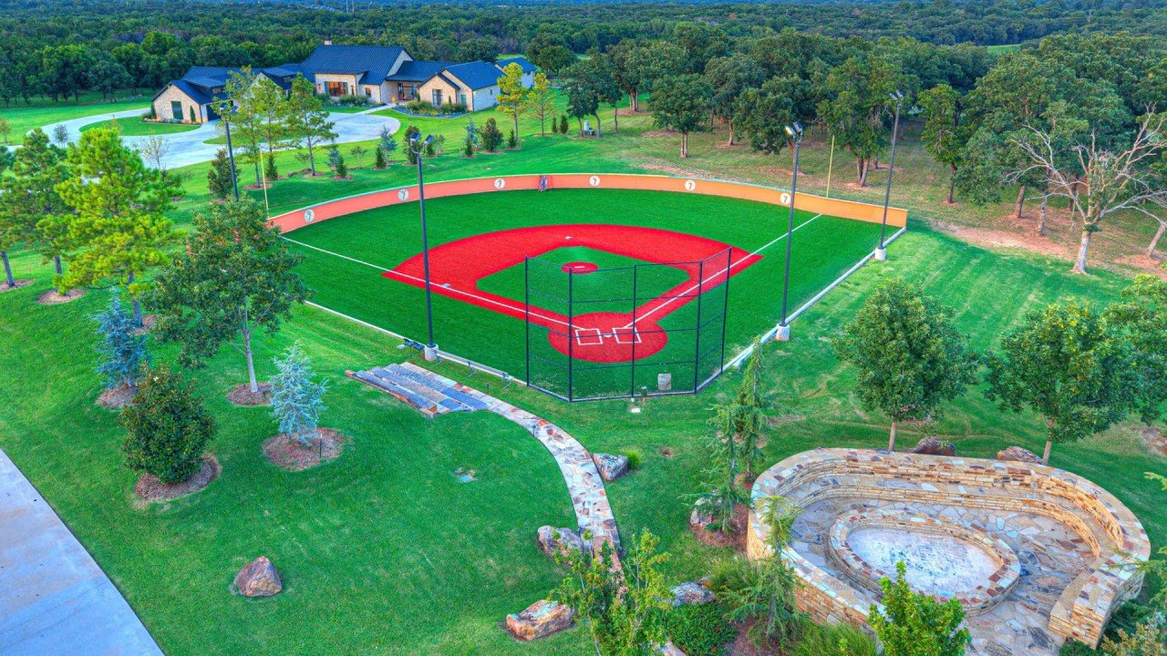 Sadece havuzuna 2 milyon dolar harcadı! Efsane sporcu malikanesin