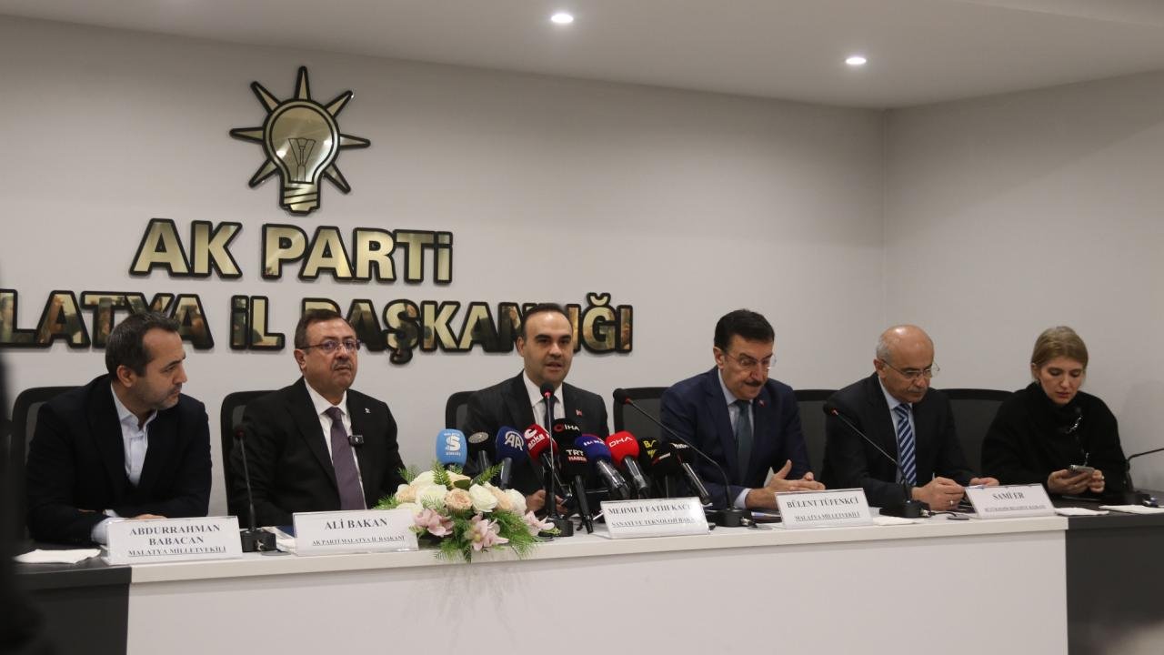 Bakan Kacır: Sanayi katma değerimizi yıllık 241 milyar dolara yük