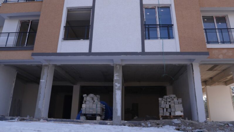 25 milyon TL’sini alamadı, kullandığı malzemeleri söktü