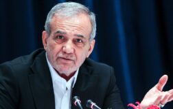 İran Cumhurbaşkanı Mesud Pezeşkiyan: Baskı ve zorluklara boyun eğ