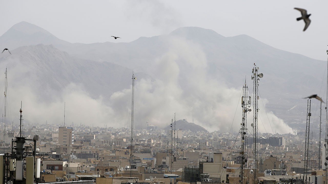 İsrail: Tahran’a geniş bir saldırı dalgası başlatıldı